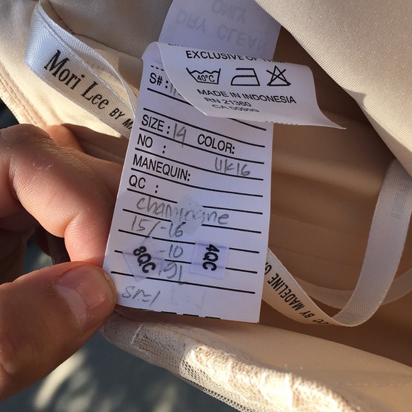 Dress - Picture 2 of 5